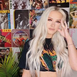 Meet your Posher, Genevieve